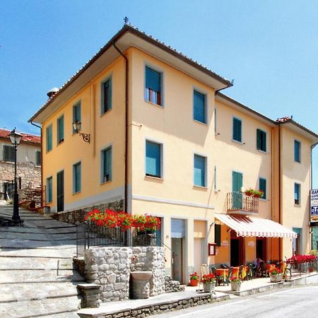 Amelia Hotel Momigno Екстер'єр фото