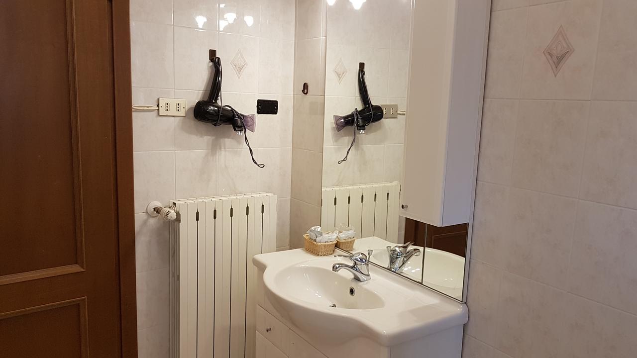 Amelia Hotel Momigno Екстер'єр фото